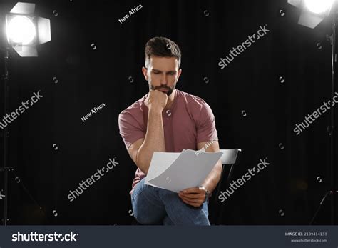 Professional Actor Reading a Script 的图像结果