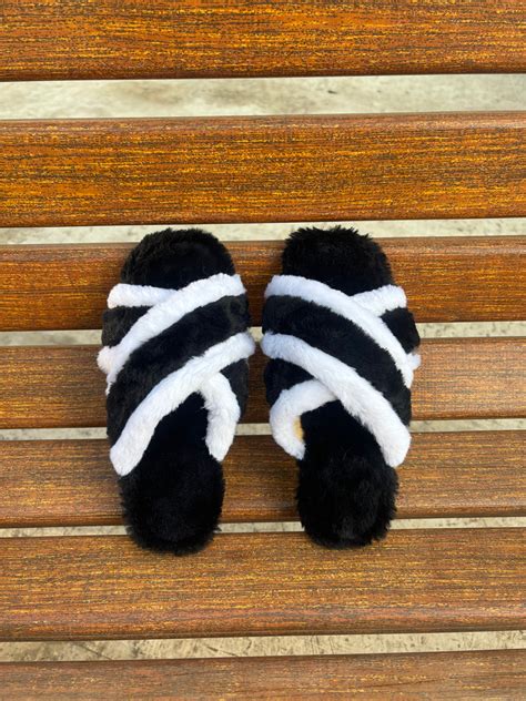 Black Fur Sliders – Shoe That Fits You