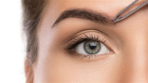 The Arched Eyebrow Trend : Your Guide To The Perfect Arched Eyebrows