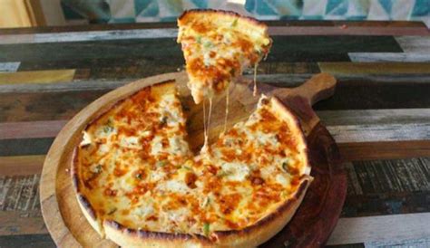 Here's Where To Find Chicago-Style Deep Dish Pizzas In Mumbai ...