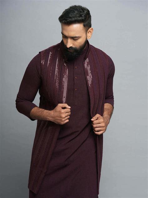 Buy Preloved Maroon Shimmer Kurta Pyjama Bandi Set - Stylish & Festive ...