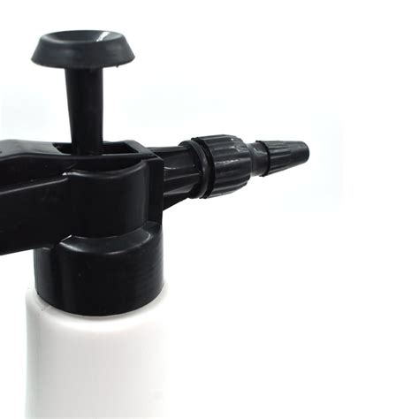 9023 1 litre Garden Sprayer used in all kinds of garden and park for ...