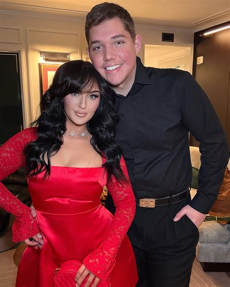 Makeup Influencer Mikayla Nogueira Confirms Husband Cody Is in Rehab ...