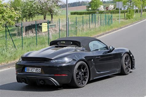 2024 Porsche 718 Boxster Spyder RS Has a Cayman GT4 RS Whiff - autoevolution