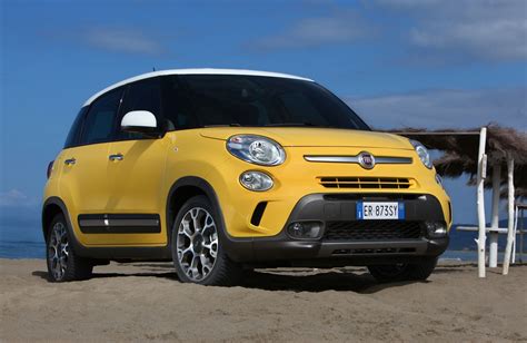 Fiat 500L (2022) Practicality, Boot Space & Dimensions | Parkers