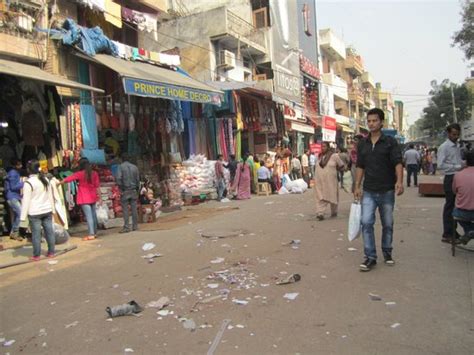 Sarojini Nagar Market (New Delhi) - 2021 What to Know Before You Go ...