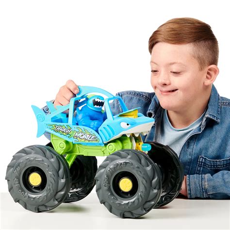 Buy Heroes of Goo Jit Zu "Stretch and Strike Thrash Mobile! Vehicle ...