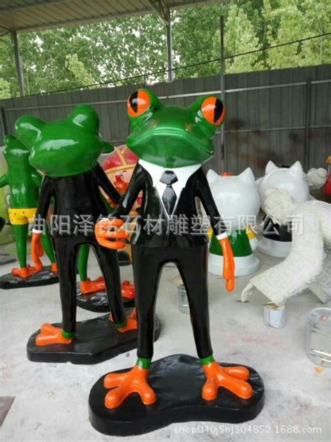 现货卡通青蛙雕塑玻璃钢青蛙雕塑冲浪雕塑牛蛙餐厅雕塑可定做-阿里巴巴
