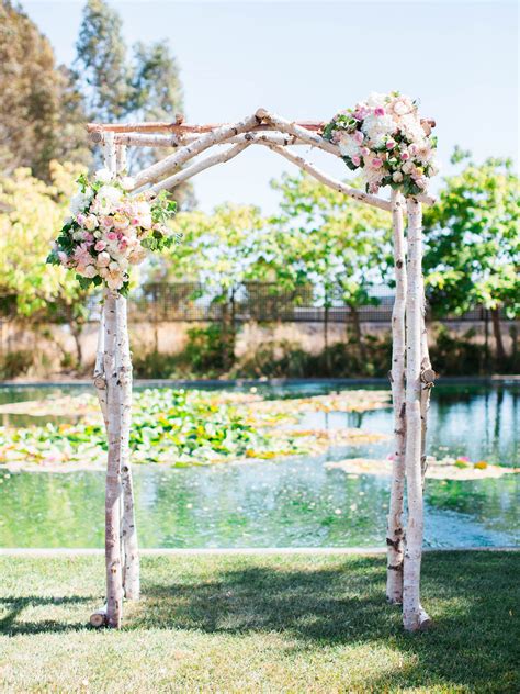10 Adorable DIY Floral Wedding Arch - STRONGDAILY.NET | Diy wedding ...
