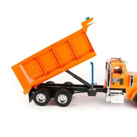 Buy ERTL 1/16 Big Farm Peterbilt Model 367 with Snow Plow by ERTL 47185 ...