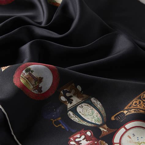 Sultan’s Porcelain Black Twill Silk Scarf Model 2 | Ipekevi