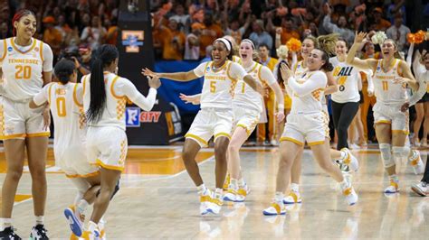 Summitt's legacy is strong as Tennessee women make it back to Sweet 16 ...