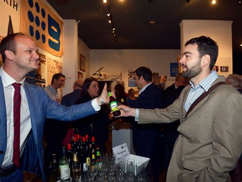 Channel Nine Perth 2004 的图像结果