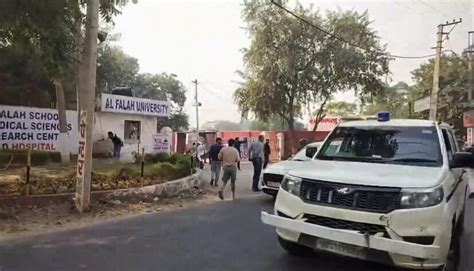 એસોલ્ટ રાઇફલ, 2900 કિલો વિસ્ફોટક... ફરીદાબાદમાં ડોક્ટરોના ઘરેથી શું-શું ...