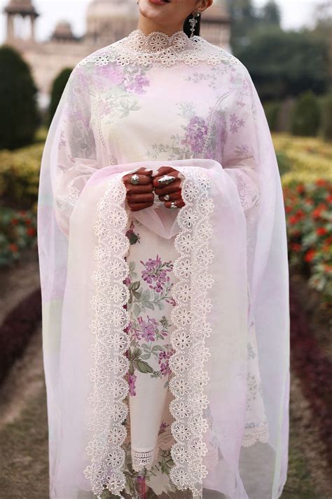 CANDY FLOSS-3PC PRINTED LAWN SUIT – Nour