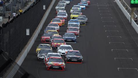 What time does the NASCAR Brickyard 400 at Indianapolis start?