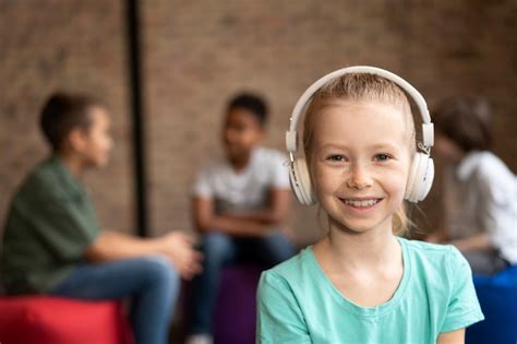 Kids listening Images - Free Download on Freepik