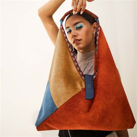 Buy Handbags for Women Online - Stylish & Trendy Bags | Etcetera