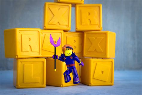 Roblox Celebrity Collection – Series 1 Mystery India | Ubuy