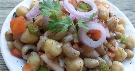 Cakes & More: Chickpea & Black Eyed Bean Salad