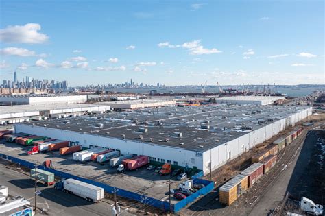 News | Big Box Industrial Space Available Near Major US Ports Hits Record High