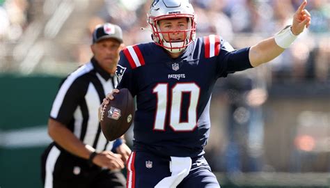 NFL 2022 Quarterbacks | SportsRec