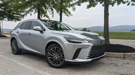 2023 Lexus RX 350h: Pros and Cons - Right Foot Down