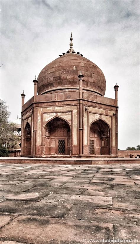 The Forgotten Guardian of the Mughal Harem — Sati-un-Nissa. - Studio Dharma