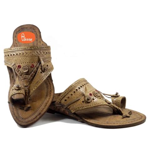 Khas Shahu Kolhapuri Chappal for women | Vhaan