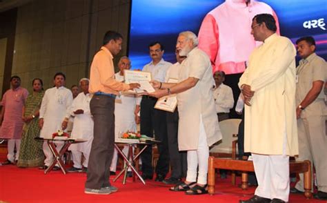 Shri Modi hands over employment letters to youngsters as part of Swami ...