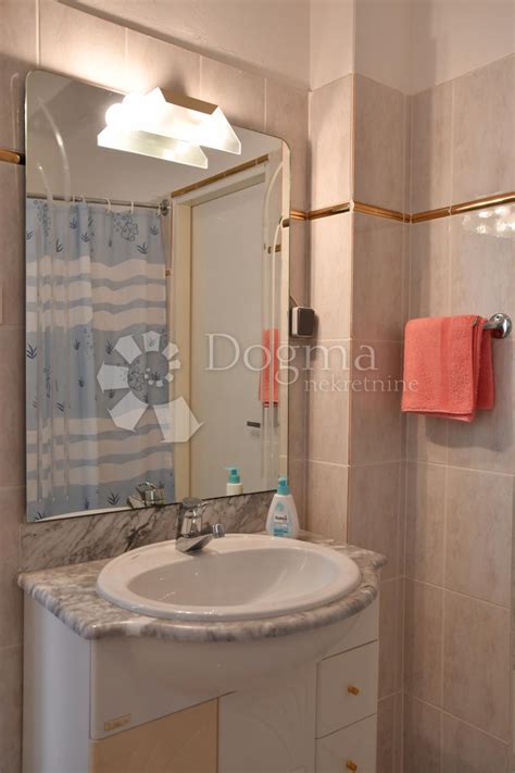 Prodaja kuće, grad Rab-centar, 500 m², kuća, površina 500m2