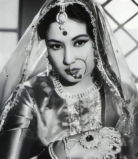 Revisiting Meena Kumari’s Iconic Looks: From 'Pakeezah' To Her Personal ...