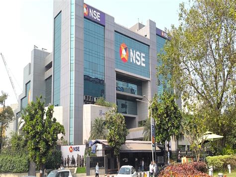 Bears dominate opening trade, Nifty down 109 pts; Sensex slips 356 pts ...