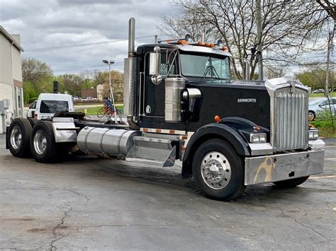 Kenworth W900 Daycab