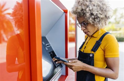 Pros and Cons of Online Banking | Banking Advice | U.S. News