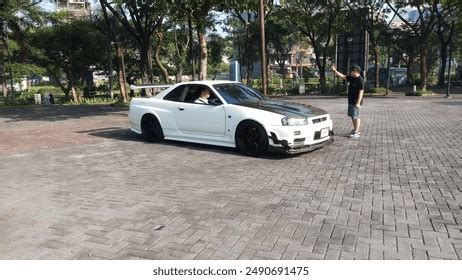 84 Mai R34 Images, Stock Photos, and Vectors | Shutterstock