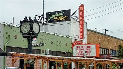 Who unfroze the time from 4:19 on the old clock outside the Moreland ...