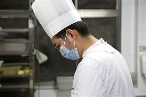 厨师的工资大概多少_学厨师_陕西新东方烹饪学校