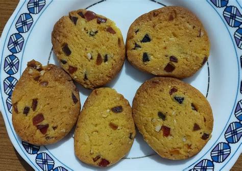 Tutti frutti or Karachi biscuits Recipe by Shaila Pai - Cookpad