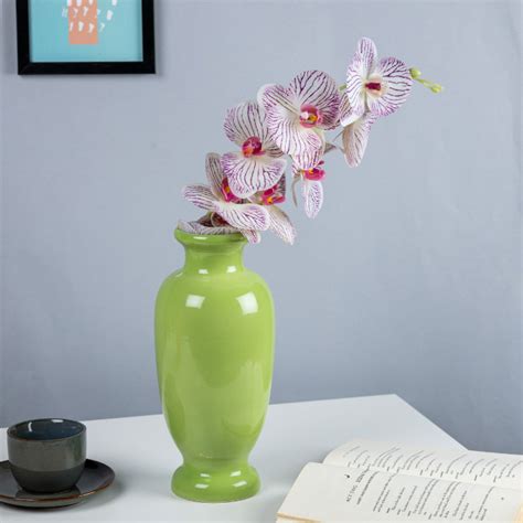Beautiful Flower Vases to Showcase Blooms | Shop Now! – The Golden Theory
