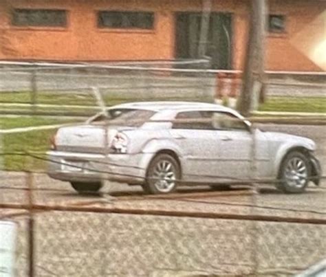 Stray bullet strikes 6-year-old girl in upper body during shootout on ...