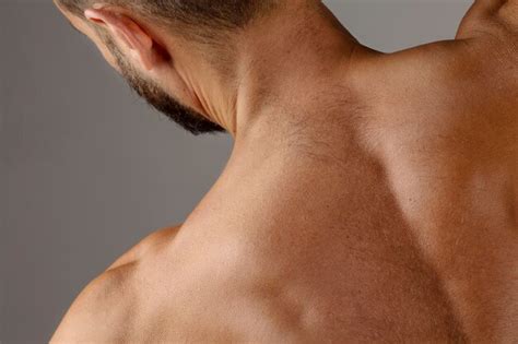 Man Back View 的图像结果