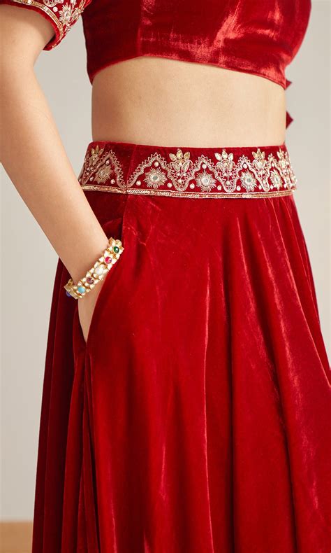 LEHENGA SETS – Page 3 – Ridhiiee Suuri