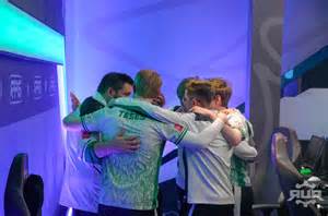 NiKo, ZywOo, FalleN i drugi kanteraši podelili svoje novogodišnje želje ...