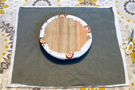 Footstool DIY 的图像结果