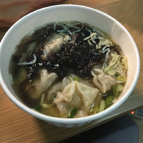 LAOHU JIANG WENZHOU DA HUNTUN (DA'AN BRANCH) - Restaurant Reviews ...