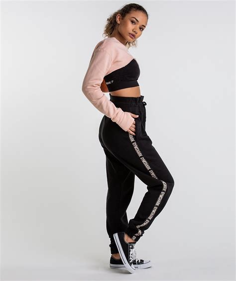 gymshark essential oversized joggers