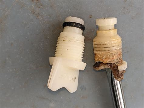 2005 Toyota Sienna radiator drain plug problem - Maintenance/Repairs - Car Talk Community