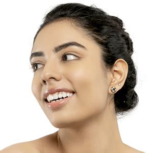 Mamaearth Aloe Vera Face Wash with Aloe Vera & Ashwagandha for a ...