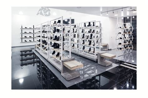 Le polet: store on Behance